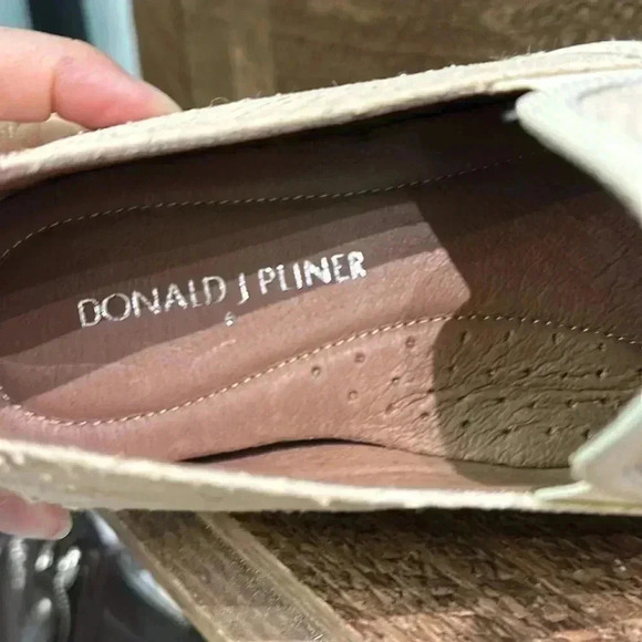 Donald J. Pliner Millie Leather Slip-On Platform Sneakers Tan Snake Print 7.5 - Picture 5 of 8